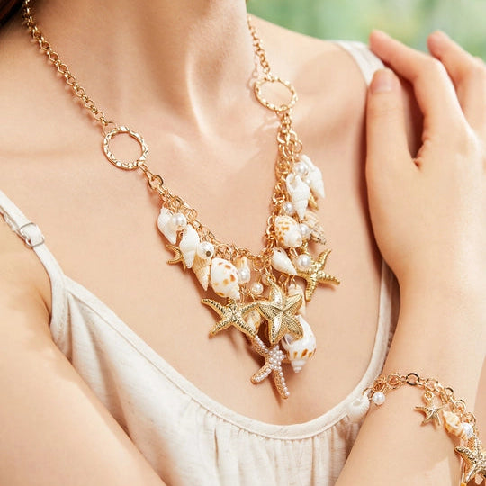 Shell necklace set with layered beach style design – trendy fashion jewellery for women